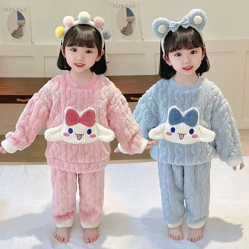 Sanrio Cinnamoroll lindas niñas otoño e invierno cómodo, suave, moderno y versátil estilo de dibujos animados conjunto de pijamas para el hogar