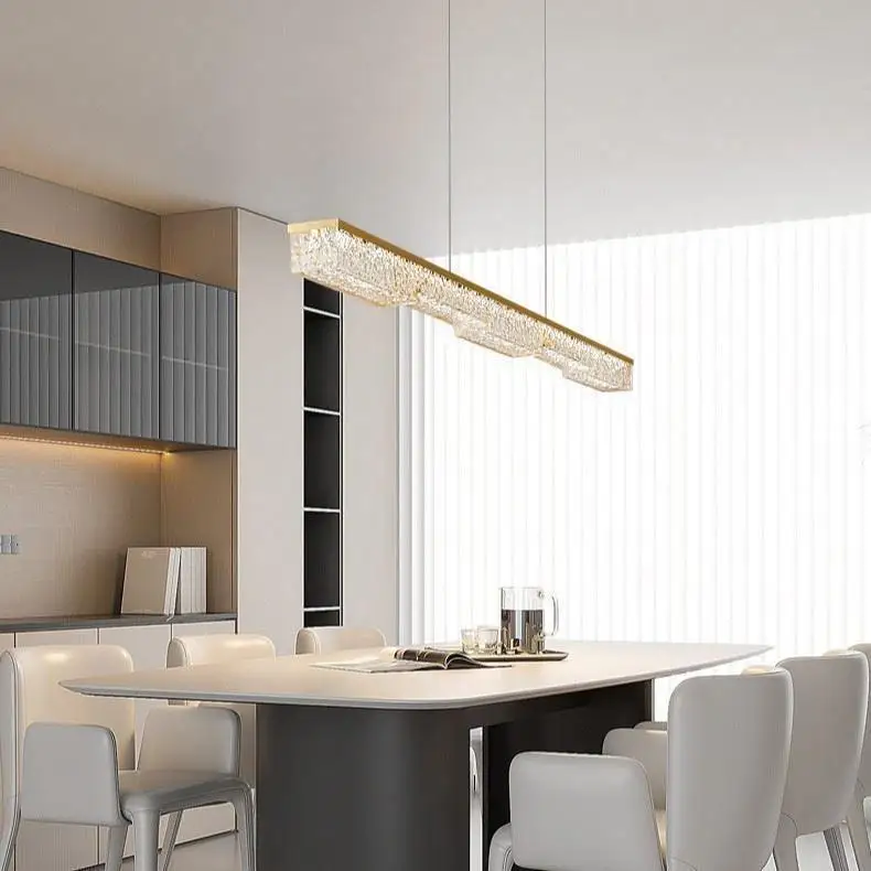 ثريا مطعم طويلة وبسيطة وحديثة جميع المصابيح النحاسية وطاولة الطعام ومطعم إيطالي بسيط