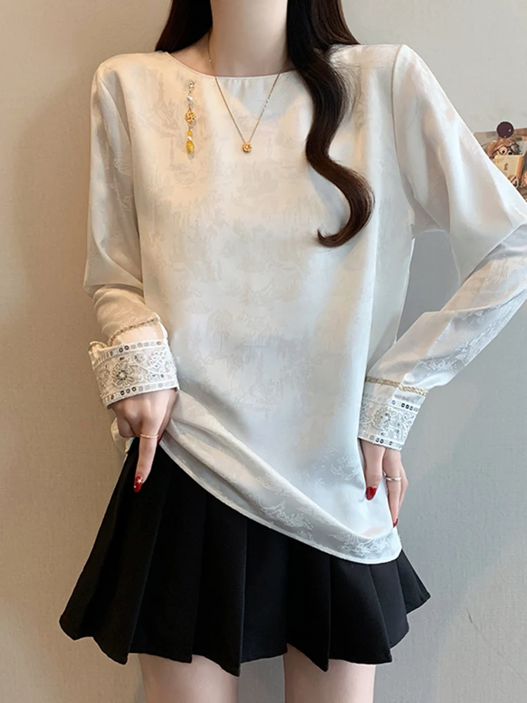 

Новая китайская удлиненная блузка-рубашка большого размера для женщин, весенняя мода 2026, новая элегантная атласная блузка с вышивкой