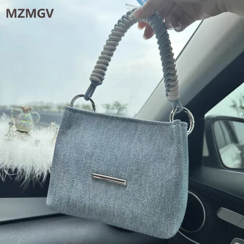 

Stylish Spring Denim Top-Handle Bag Fashion Woven Handle Women's Trend Silver Chain Crossbody Bucket Bag Office Commute Handbag