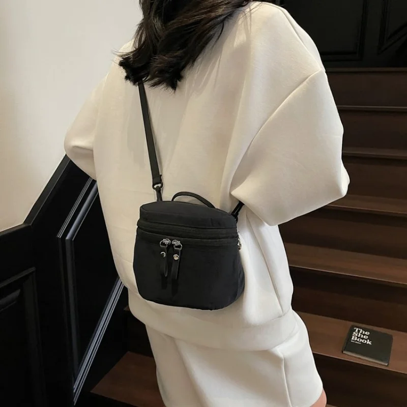 

Stylish And Durable Leather Messenger Bag For Ladies By Famous Designer, Luxury Brand Tote Handbag Elegant