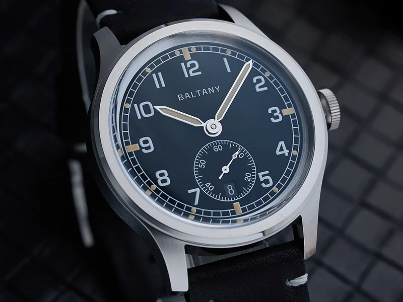 Baltany S2081 Dirty Dozen Felduhr, 39mm Retro ST1731 Mechanische Datumsuhr, Saphirglas, Leuchtend, Wasserdicht, Kleine Sekunde – Detail 5