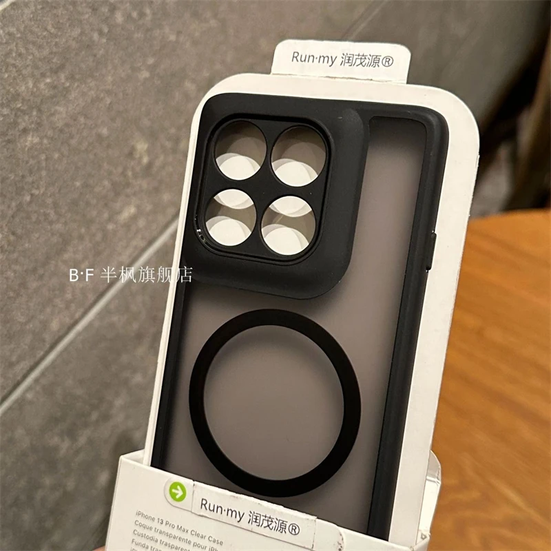 Etui do Motorola Signature Moto Edge 70 Pro Edge70 Ultra 5G Magnetyczne Kompatybilne z MagSafe Matowe Przezroczyste Akrylowe Twarde Etui Ochronne — zdjęcie produktu 3