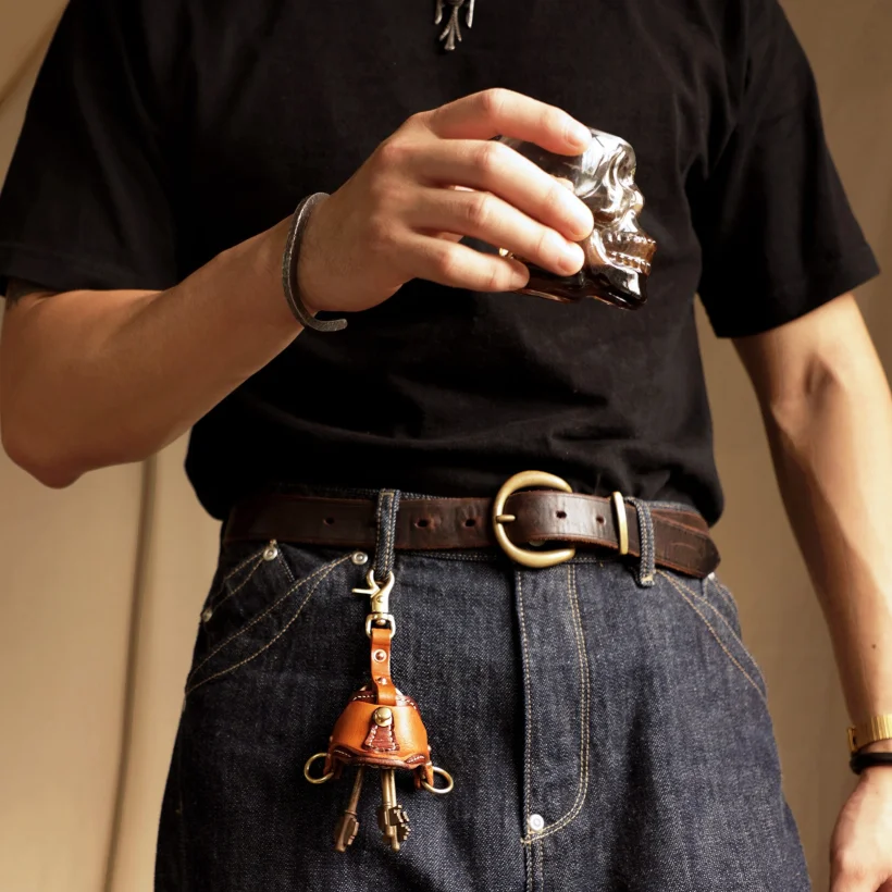 Vintage Handmade Italian Vegetable Tanned Top Layer Leather Keychain Saddle Shape Contrast Color Key Ring Pendant Gift Accessory