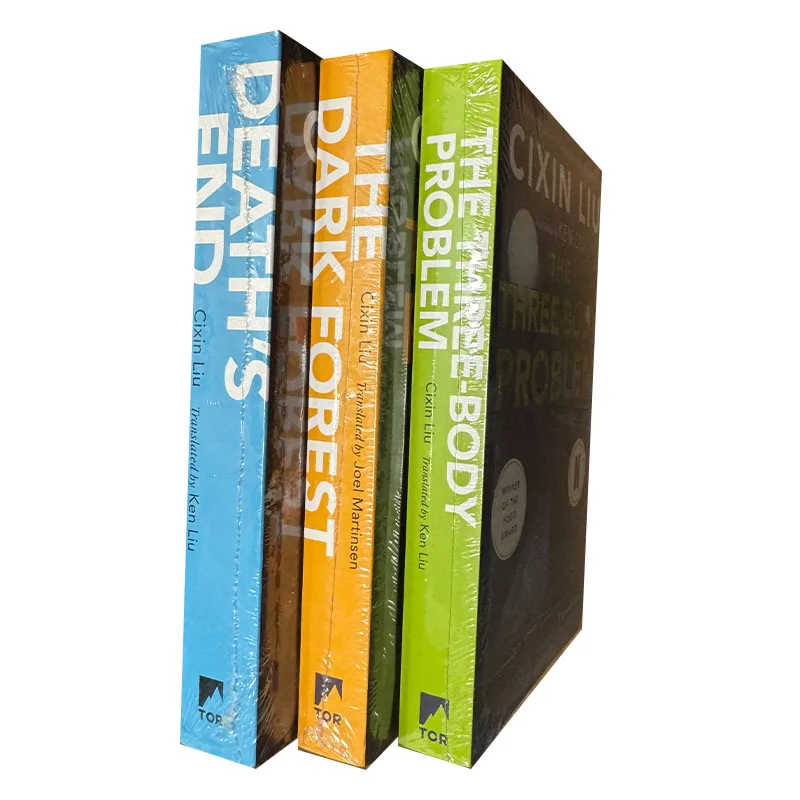 1 كتاب النسخة الإنجليزية من ثلاثية ليو سيكسين "الجسم الثلاثة" هي كتاب الرواية الإنجليزية للخيال العلمي