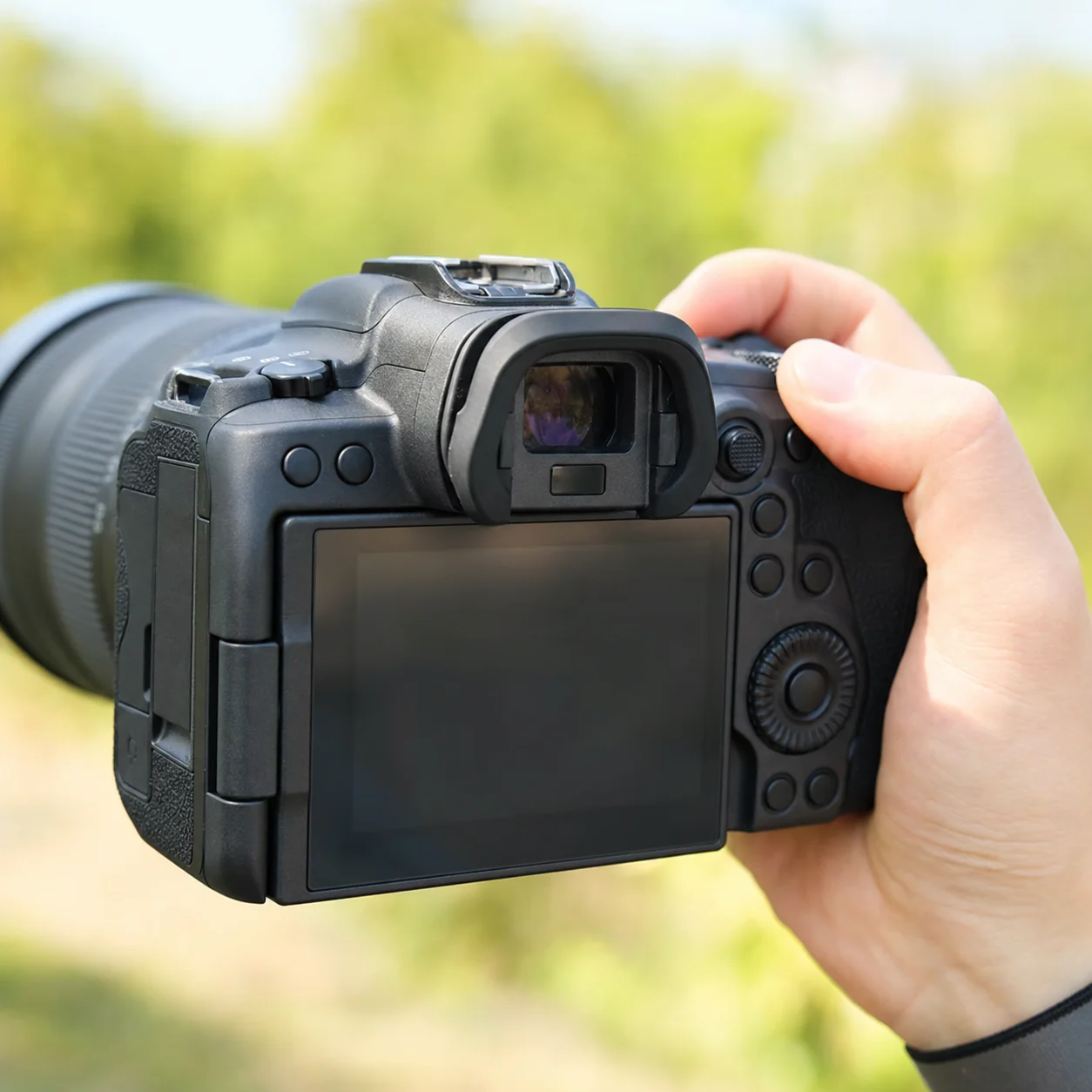 Hard Viewfinder Eyecup Eyepiece Replacement Repair Part Accessories for Canon EOS R5 R6 R6 Mark II Mirrorless Camera Protection
