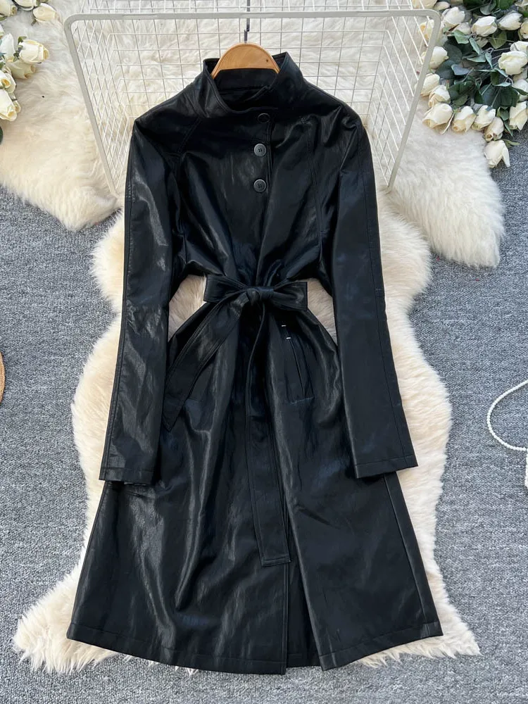 سترة واقية من جلد البولي يوريثان من Retro Briti Sle للنساء من Faion Dr مع حزام عالي الخصر وياقة واقفة وزر واحد للإغلاق