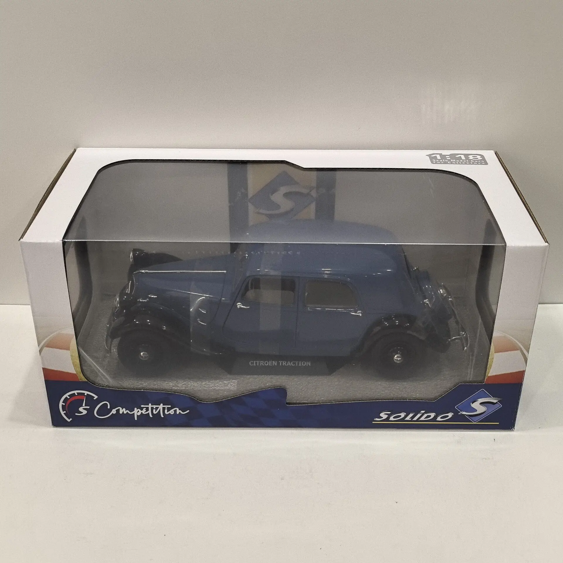 

Diecast SOLIDO 1/18 Scale CITROEN TRACTION 11CV V6 Alloy Car Model