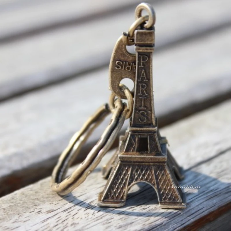 Mini Eiffel Tower Key Chain Vintage Exquisite Christmas Gift France Eiffel Tower Keychain Bag Pendant Christmas Gift Keychains