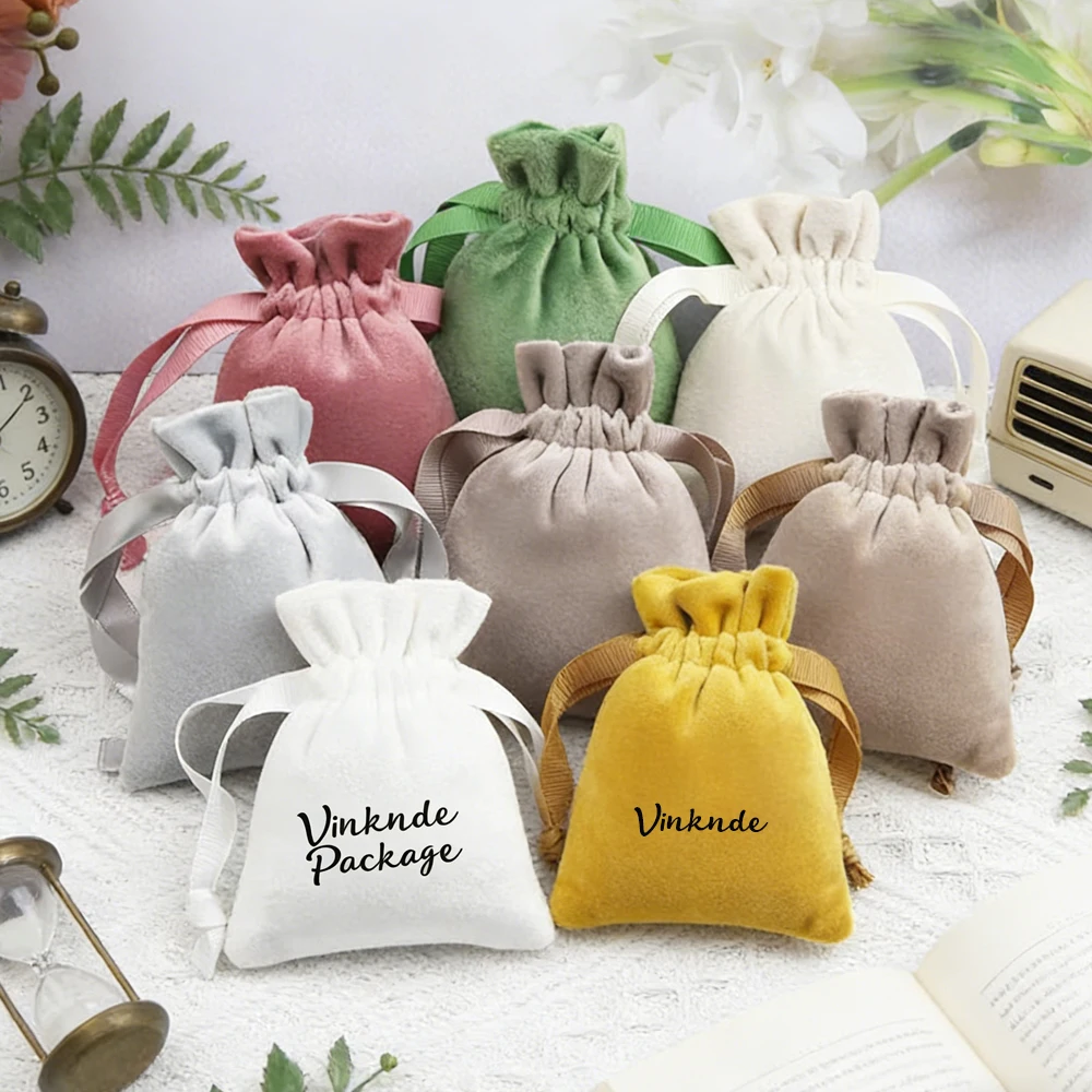 100 قطعة شعار مخصص المخملية الرباط أكياس تغليف المجوهرات المخملية الفانيلا القطن الحقائب الصغيرة هدية الزفاف الحلوى أقراط أكياس
