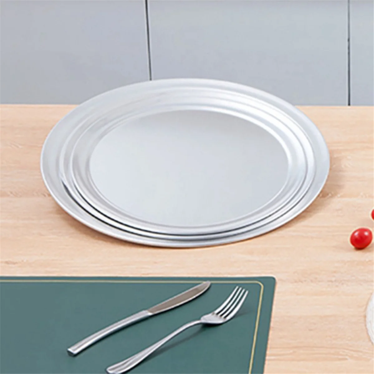 

16-Inch Wide Rim Aluminum Pizza Pan Baking Tray - Durable, Lightweight, Perfect Bake HOT