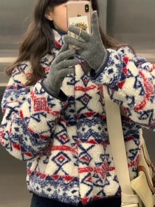 

Женская зимняя куртка из меха ягненка, свободная посадка, воротник-стойка, двустороннее хлопковое пальто, утягивающее модное пальто 2025 года, Новое поступление