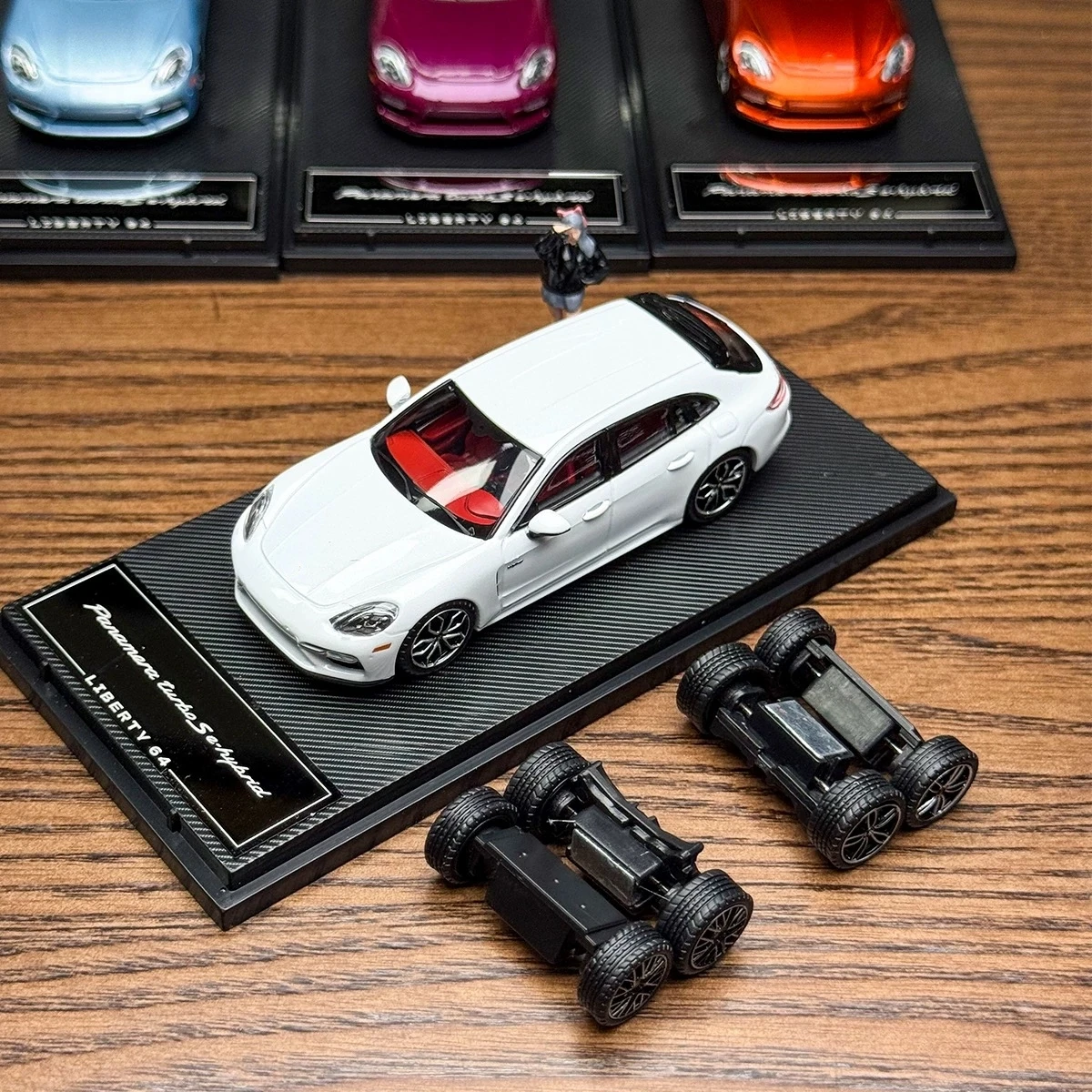 รถยนต์โมเดลหล่อโลหะ Liberty 1:64 Panamera Turbo Turismo Turbo S