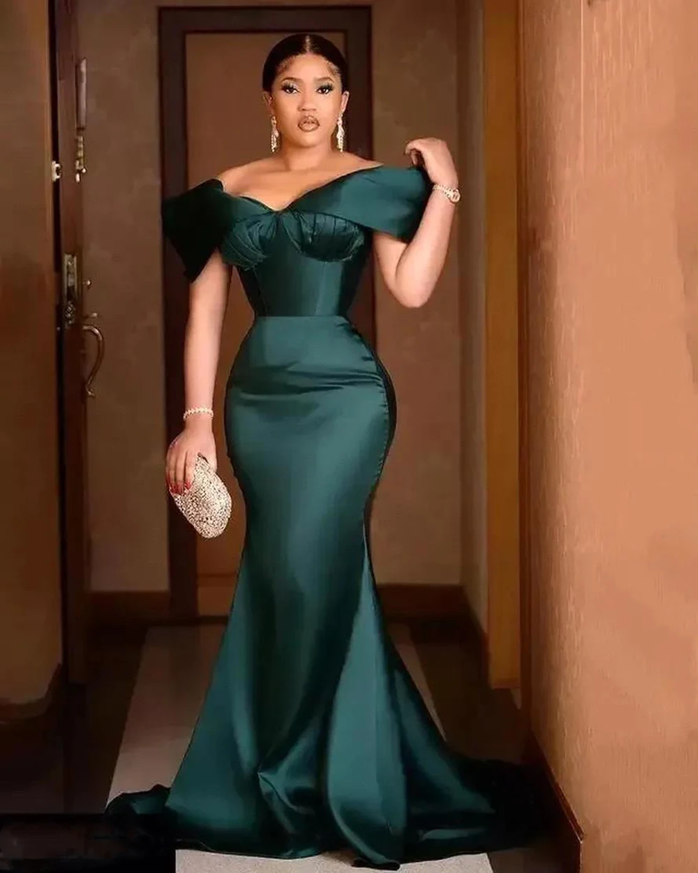 Off Shoulder Dark Green Evening Dresses Satin Mermaid Ruffled Long Robe Femme African Plus Size Pleated Formal Party Prom Gowns