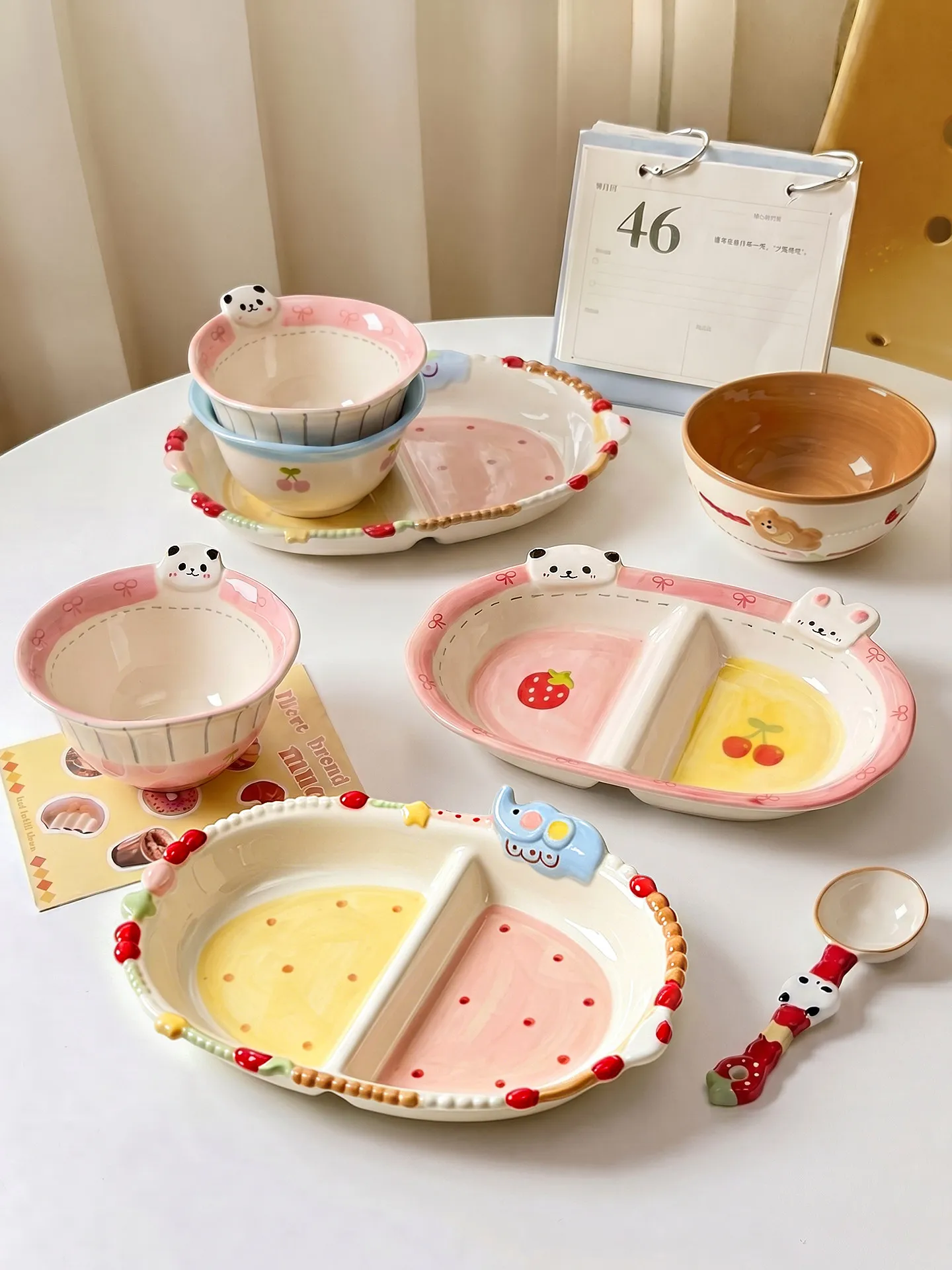 Cute Relief Grid Plate, Separation, One-person Dining Tableware, Good-looking, Beautiful, High-value Children's Fruit Plate