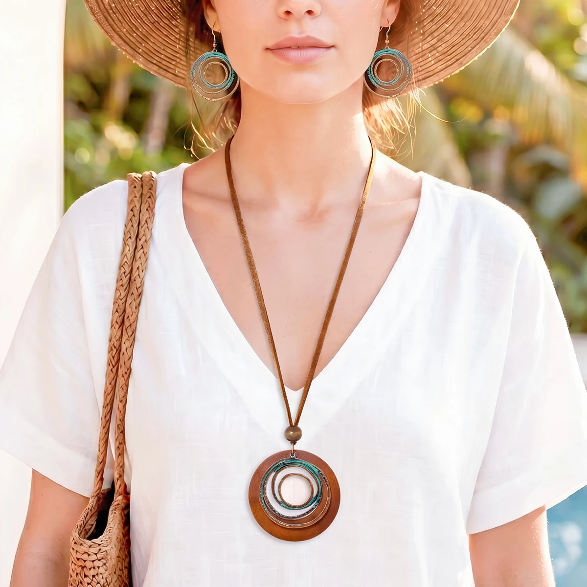 Bohemian Vacation-Style Jewelry Set: 3-Piece Set Featuring Circular Wooden Pendant Necklace and Earrings — Women's Accessories