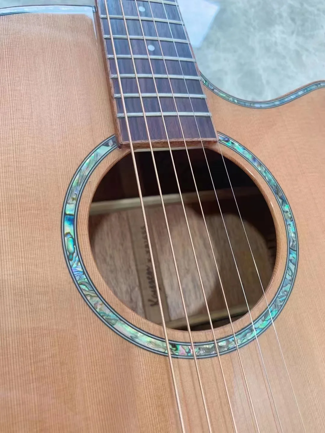 Guitare acoustique solide haut de gamme professionnelle, fabriqué en Chine, usine OEM, micro 41 pouces brillant, en option, haute qualité