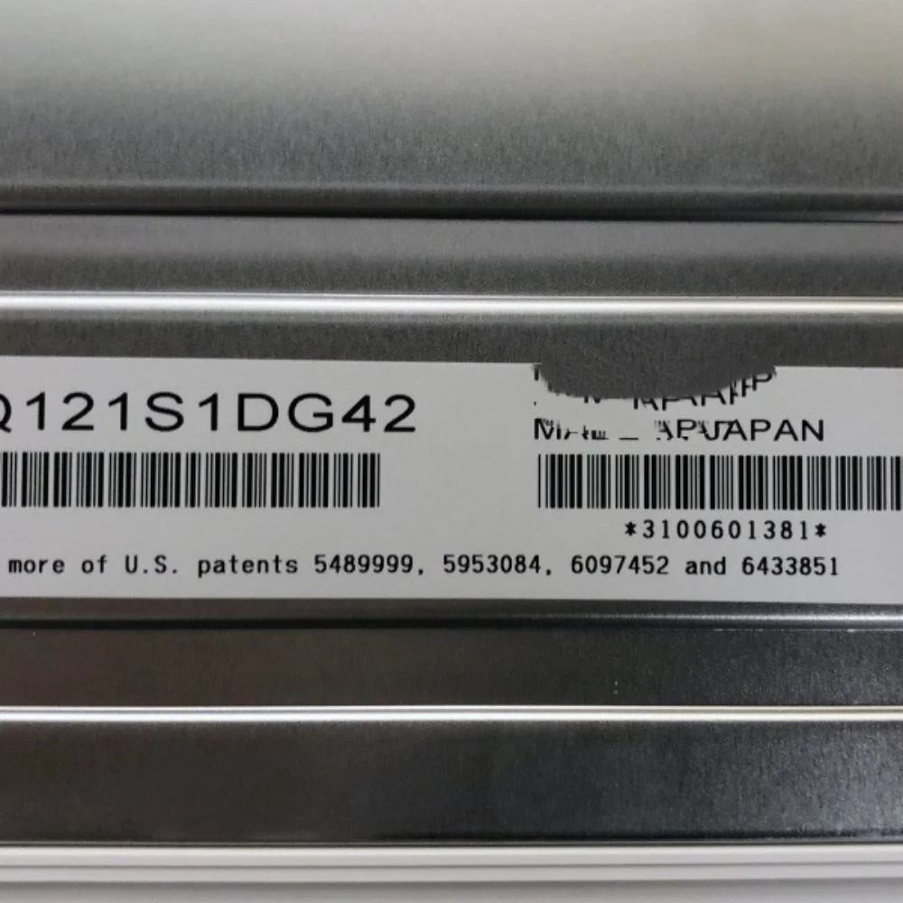 Schermo LCD LQ121S1DG42