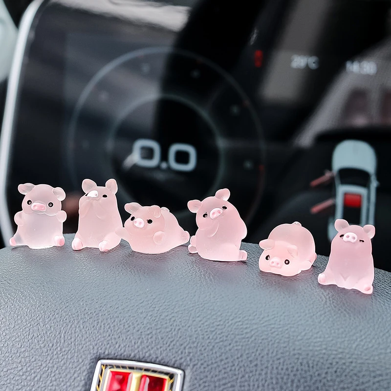 6pcs/Set Car Center Console Resin Noctilucent Pig Doll Ornament Car Rearview Mirror Decoration Bicycle Auto Interior Accessories