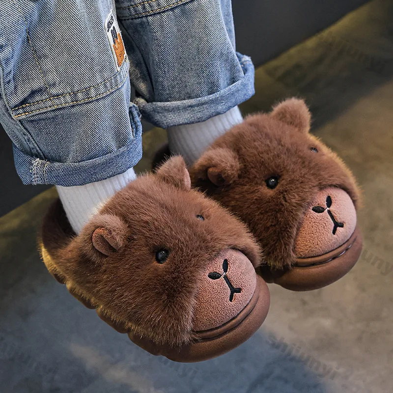 كابيبارا الأطفال النعال لطيف رقيق شتاء 2025 داخلي المنزل أحذية قطنية امرأة دافئة مريحة الكرتون أفخم الطابق الأحذية