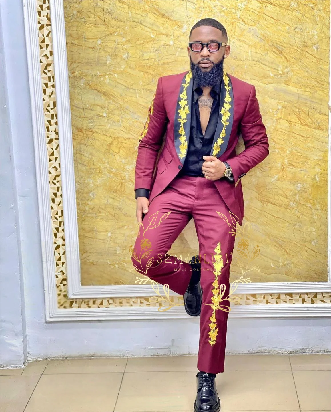 Fashion Black Men Suits Gold Appliques Jacket Pants 2 Pieces Groom Wedding Tuxedos Male Fashion Prom Blazer Sets Tailor Made