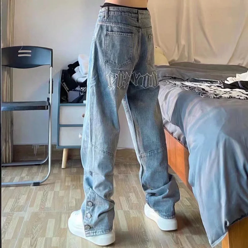 Celana Koboi Pria Tren 2025 Celana Hip Hop Longgar Retro Jeans Untuk Pria Lurus Kasual Vintage Musim Panas Sobek Reguler Kpop