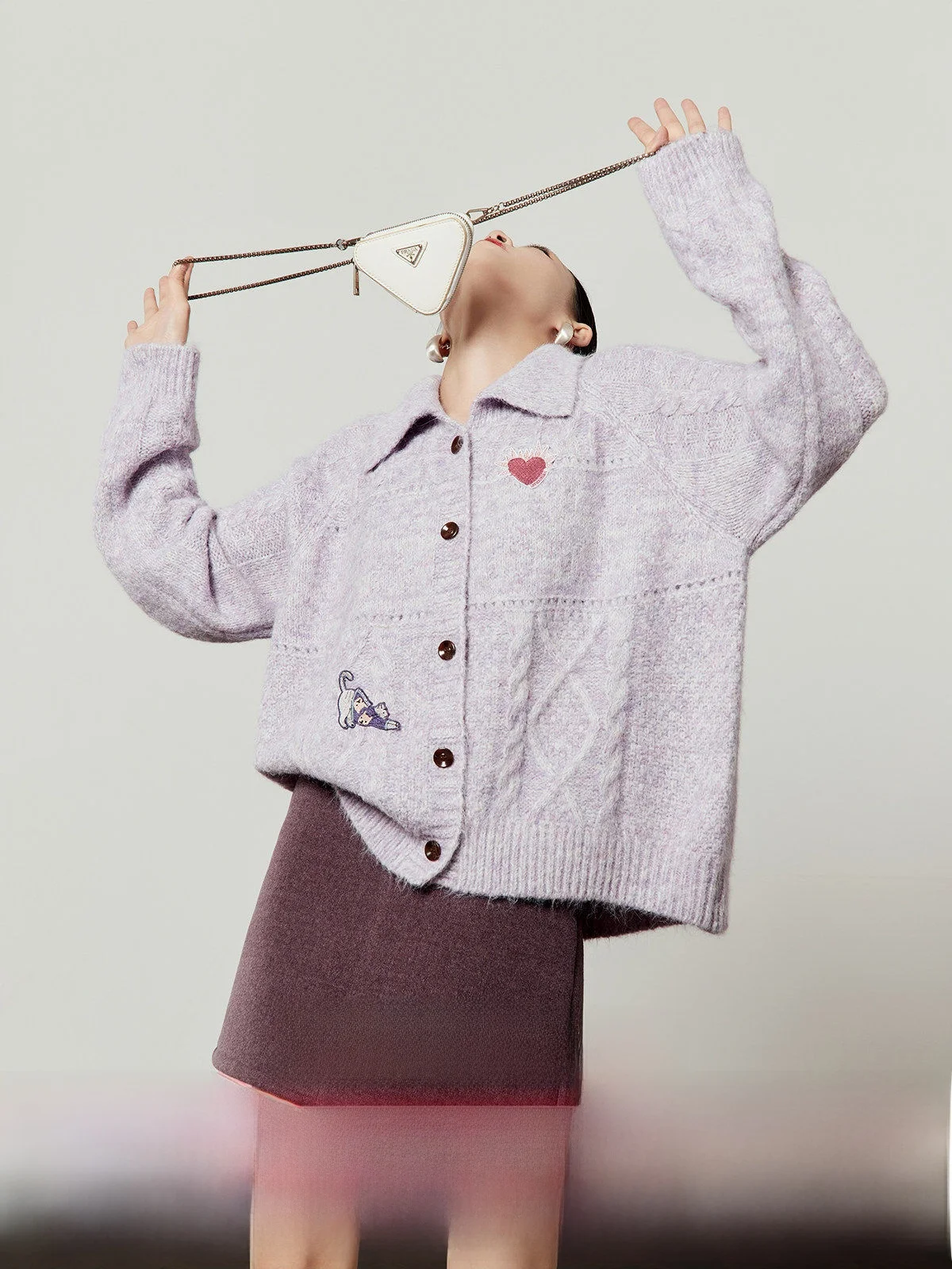 

Свободный вязаный кардиган с вышивкой, фиолетовый свитер, женская модная одежда для весны и осени, новинка, мягкий и уютный женский наряд