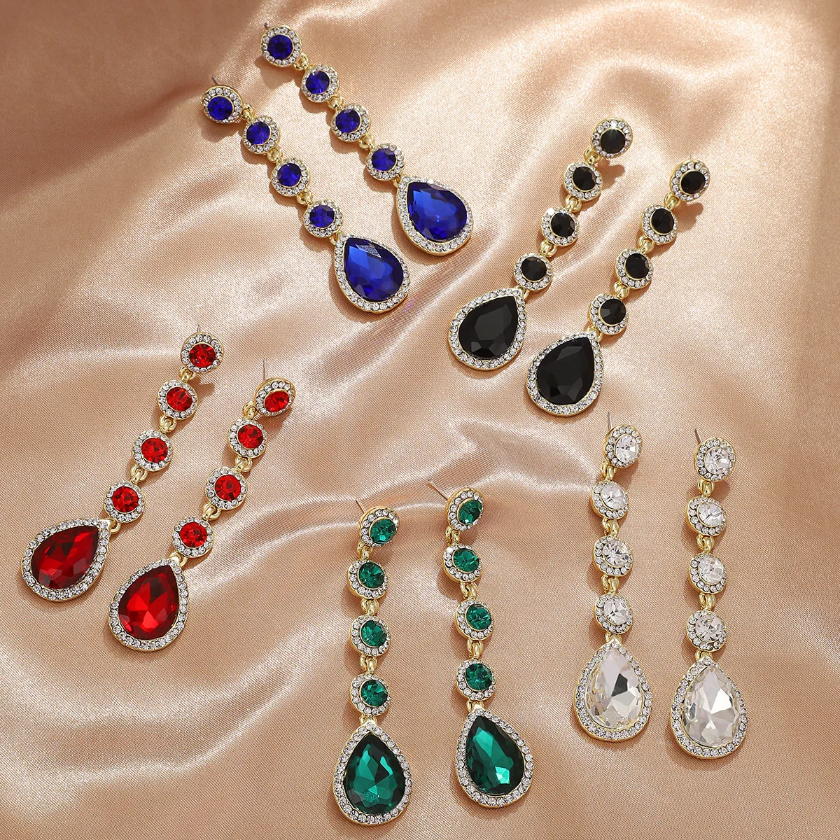 Exaggerated retro court rhinestone earrings women's long stud earrings dinner luxury water drop earrings foreign trade wholesale