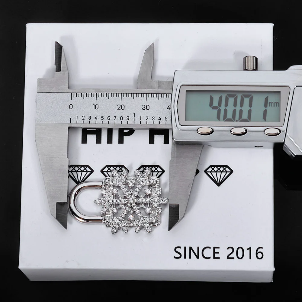 

HHIOK New Snowflake Christmas Lock Box Pendant Iced 5A Cubic Zirconia Shining Diamond Hip Hop Style Jewelry Pendant Necklace