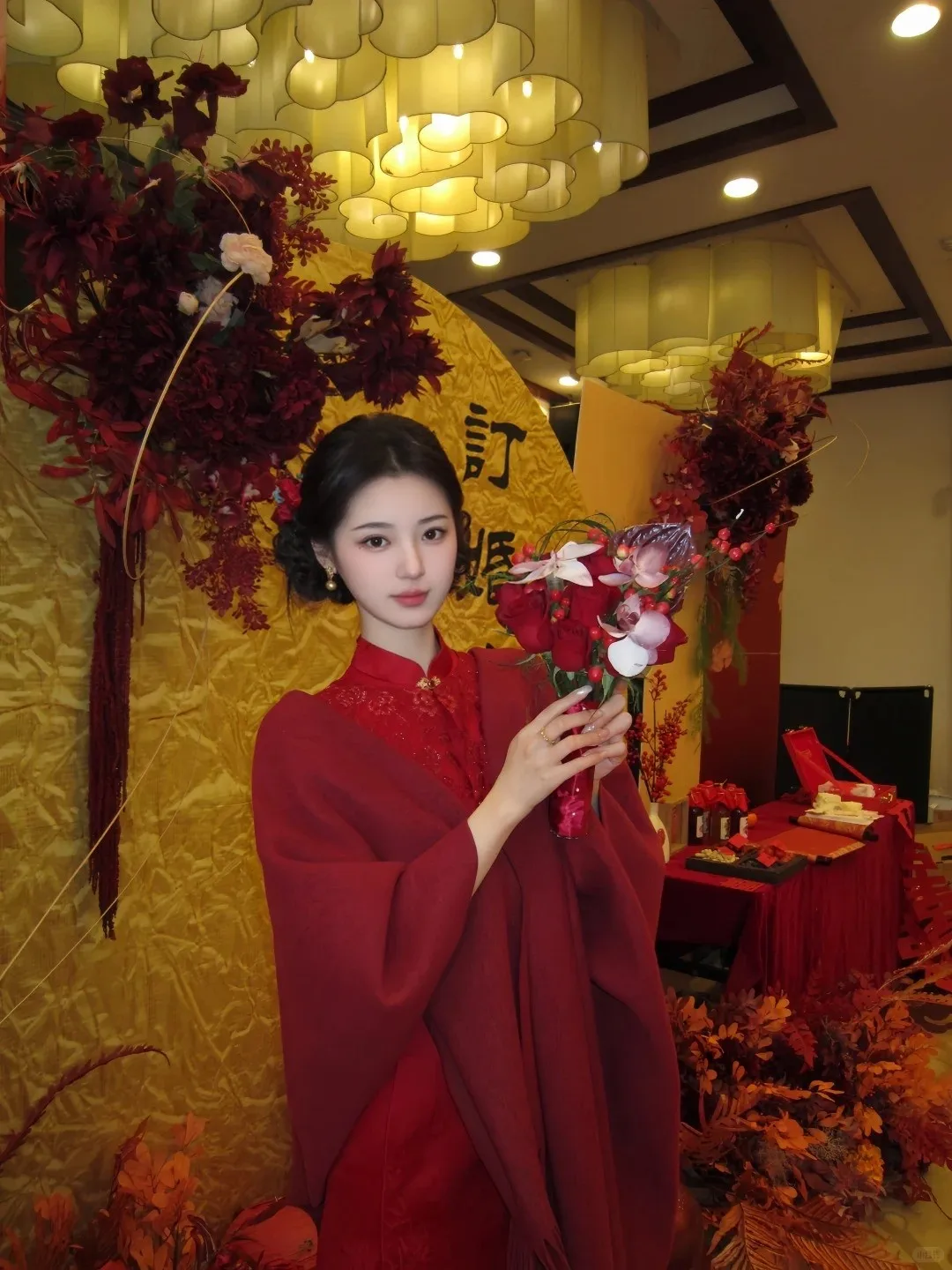 red-chinese-style-cloak-wedding-engagement-wine-toasting-shoulder-shawl-high-end-woolen-tunic-coat-atmosphere-sense