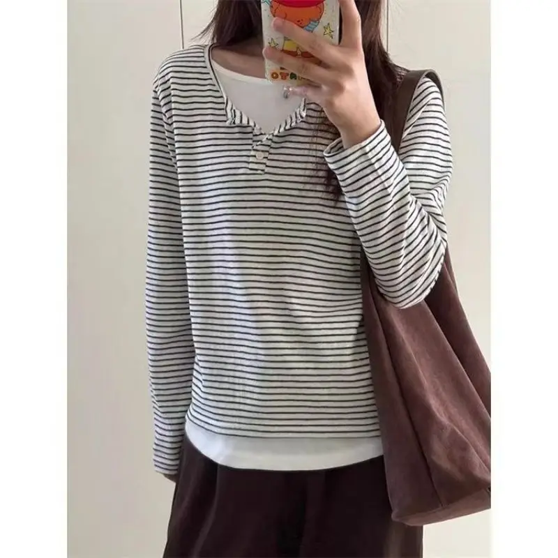 Kpop Striped False Two-Piece T-shirts Long Sleeve Winter Tops Y2K Vintage Tees Shirts Buttons Cheap Clothes Woman Sexy Tshirts