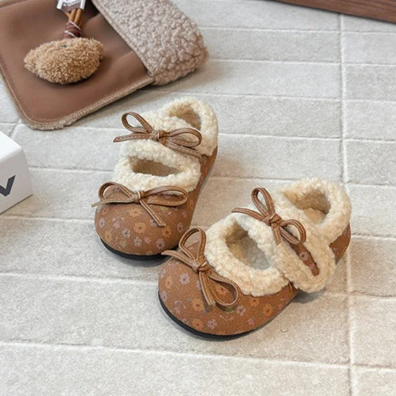 

2025 г., детская повседневная хлопковая обувь для девочек, новая зимняя модная нескользящая универсальная обувь принцессы в корейском стиле с мягкой подошвой