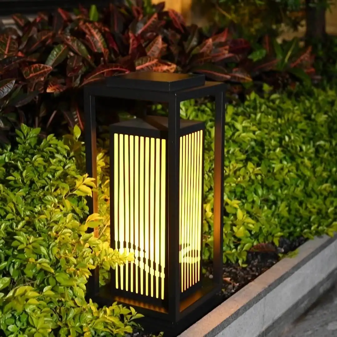 Solar  Diode Column Chinese Metal Box Waterproof Vertical Striped Courtyard Garden Passage Design IP65 Warm 3000K