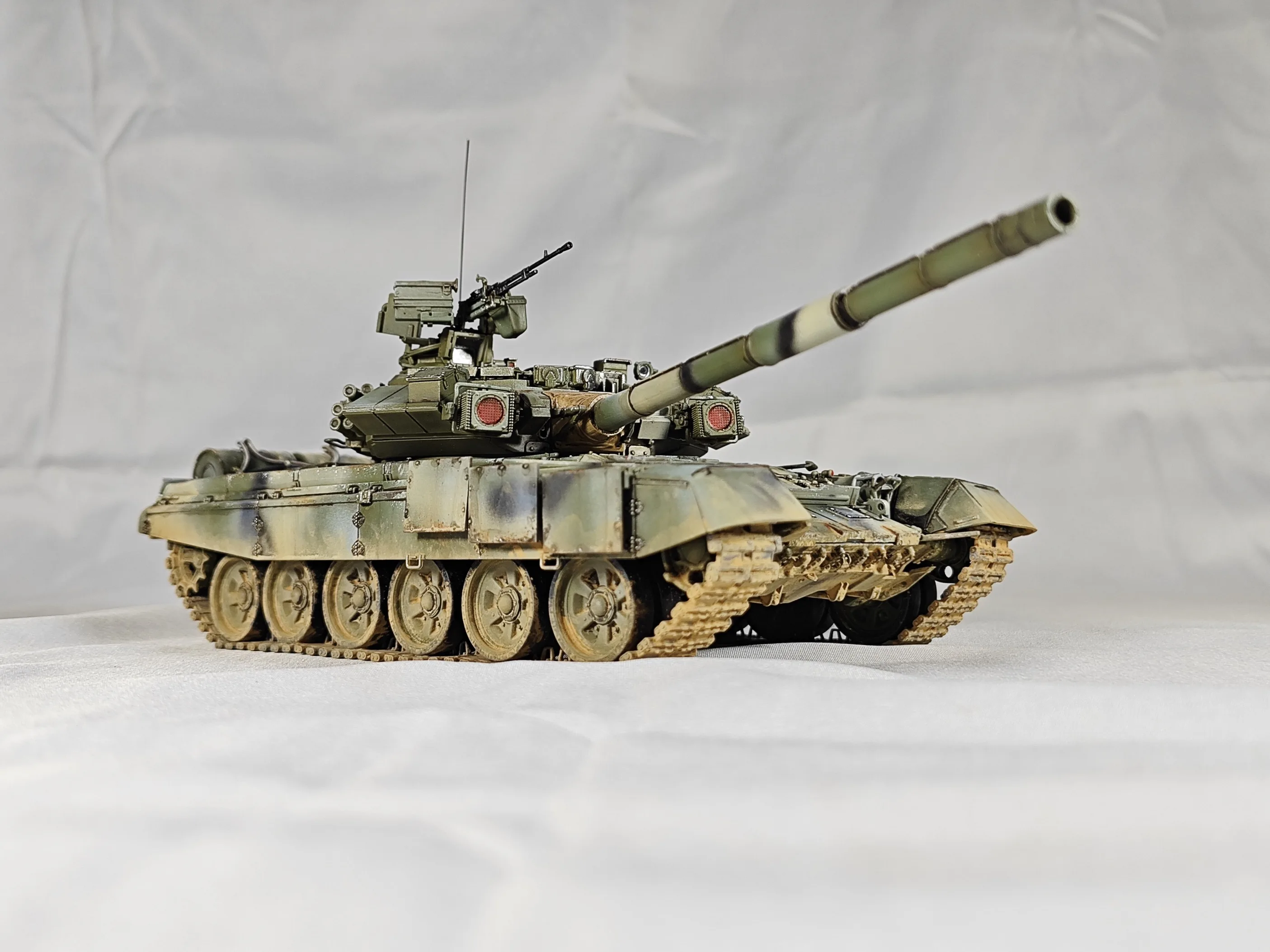 1/35 Russian T90 main battle tank, internal structure , OEM