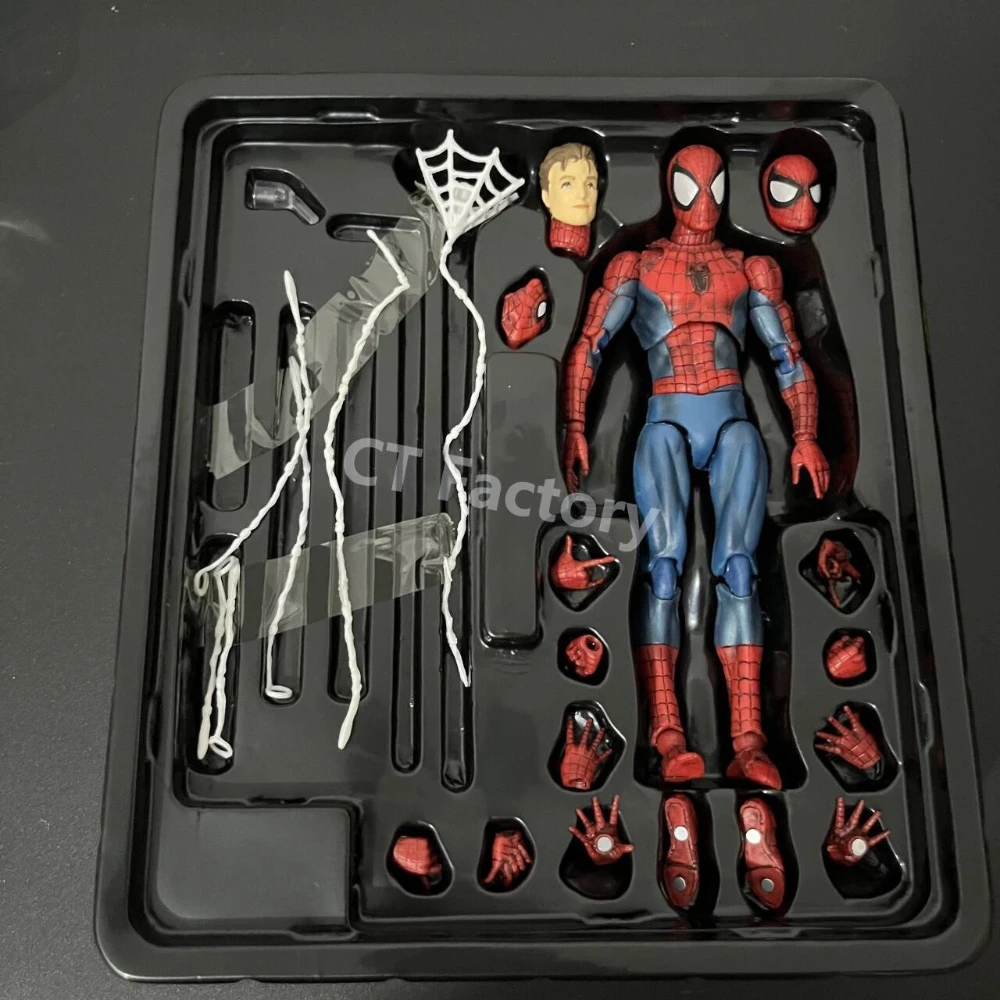 

Фигурка Bandai CT Factory 075 Человек-паук, металлик, 15 см, ПВХ, подвижная, со сменными деталями, коллекционный подарок