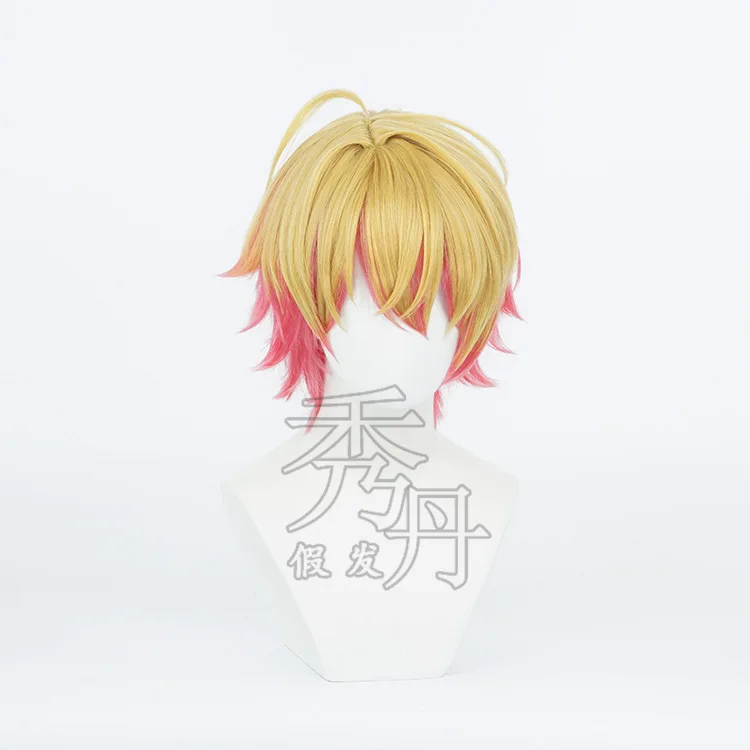 الطفل الذي أقدمني، أكوا أيكواي، يرتدي شعر مستعارًا كوسبلايً مع درجة مزدوجة الطبقات وفروة رأس واقعية.