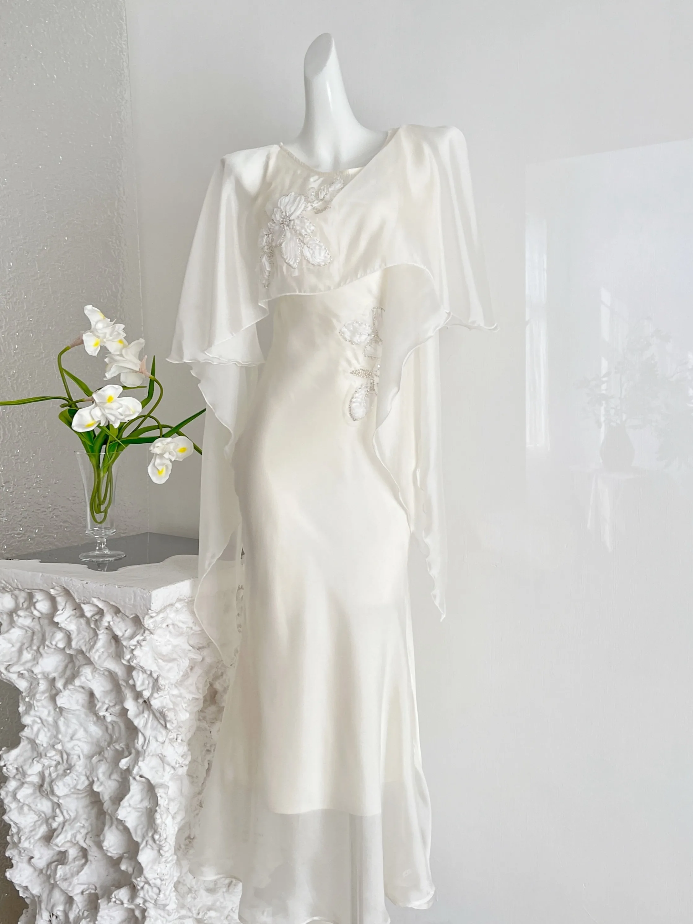 

New Chinese Style Embroidered Dress Women's Fashionable Cloak Design Long Evening Gown Elegant Draping Suitable for Summer