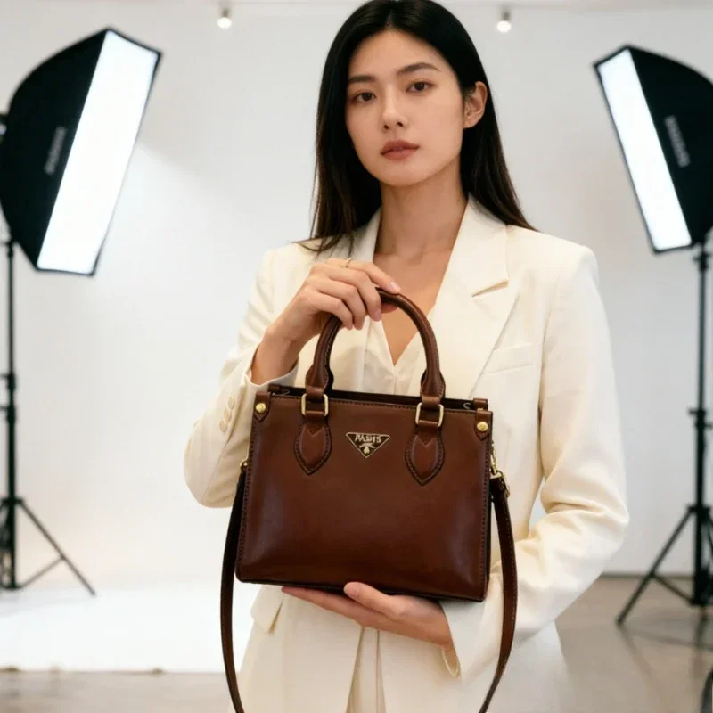 Elegant Ladies Leather Shoulder Bag Messenger Bag Tote Bags from Luxury Brand Famous Designer, Stylish and Durable