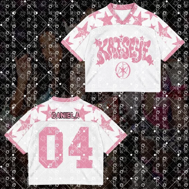 Women K-Pop Cropped Football Jersey White Pink Star Pattern Groovy Letter Number 04 V-Neck Short Sleeve Crop Top Streetwear