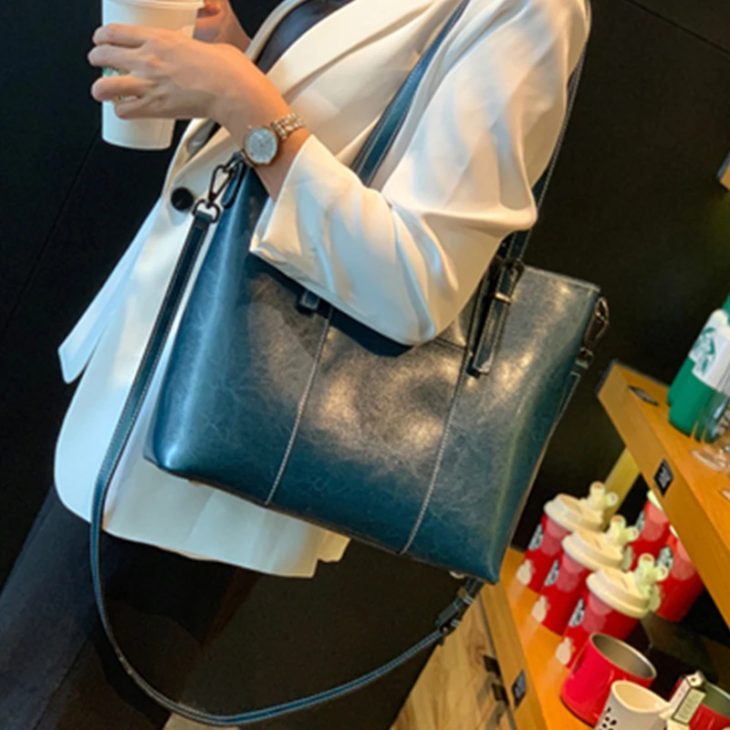 

Toptrends Vintage Genuine Leather Large Shoulder Tote Bags For Women 2025 Luxury Designer Female Shopper Office Ladies Handbags