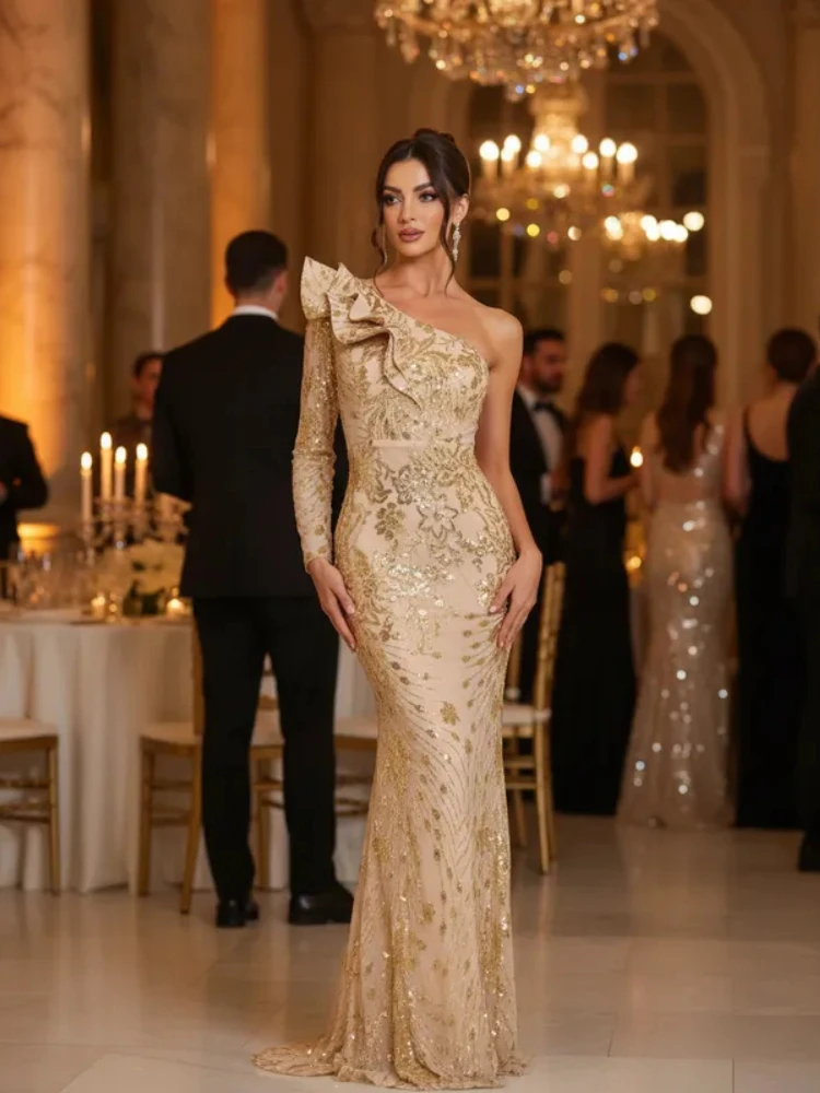 Robe de soirée élégante à paillettes dorées, asymétrique épaule dénudée, longueur au sol, manches longues, robe d'événement pour femmes