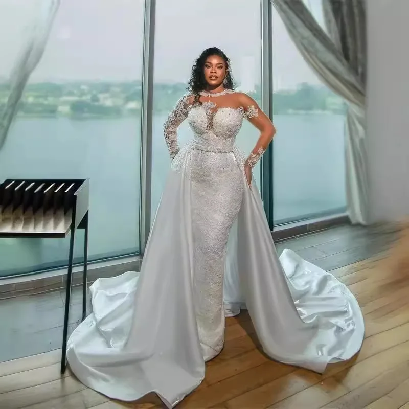 Luxury white beaded lace wedding dress with beaded long sleeves and detachable trailing wedding dress