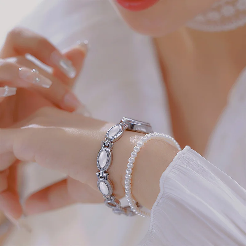 Elegant Vintage Women's Watches Gentle Temperament High-end Gold White Bracelet Clock Waterproof Oval Dial Quartz Ladies Watch