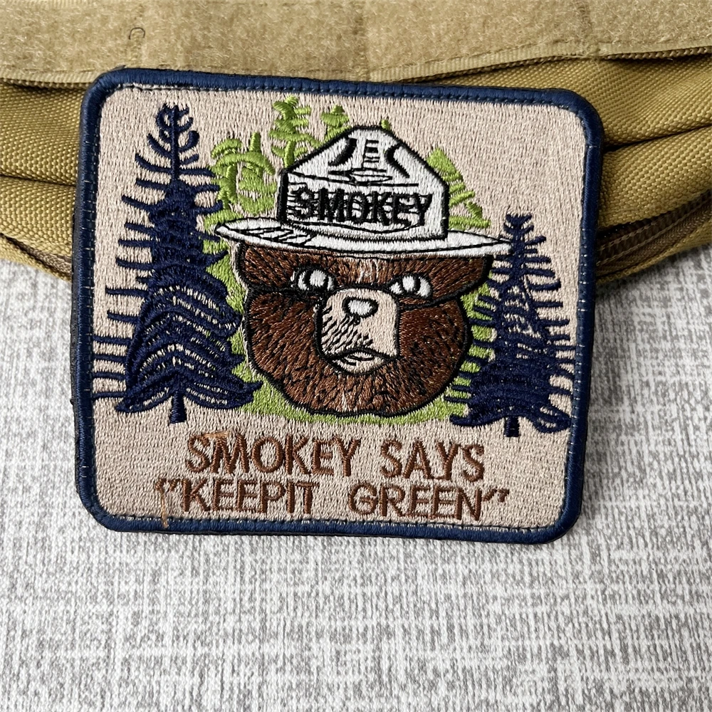 Smokey The Bear Keep It Green Nature Animals Morale Badge Patches Embroidery Armband Tactical Backpack Hook and Loop Sticker