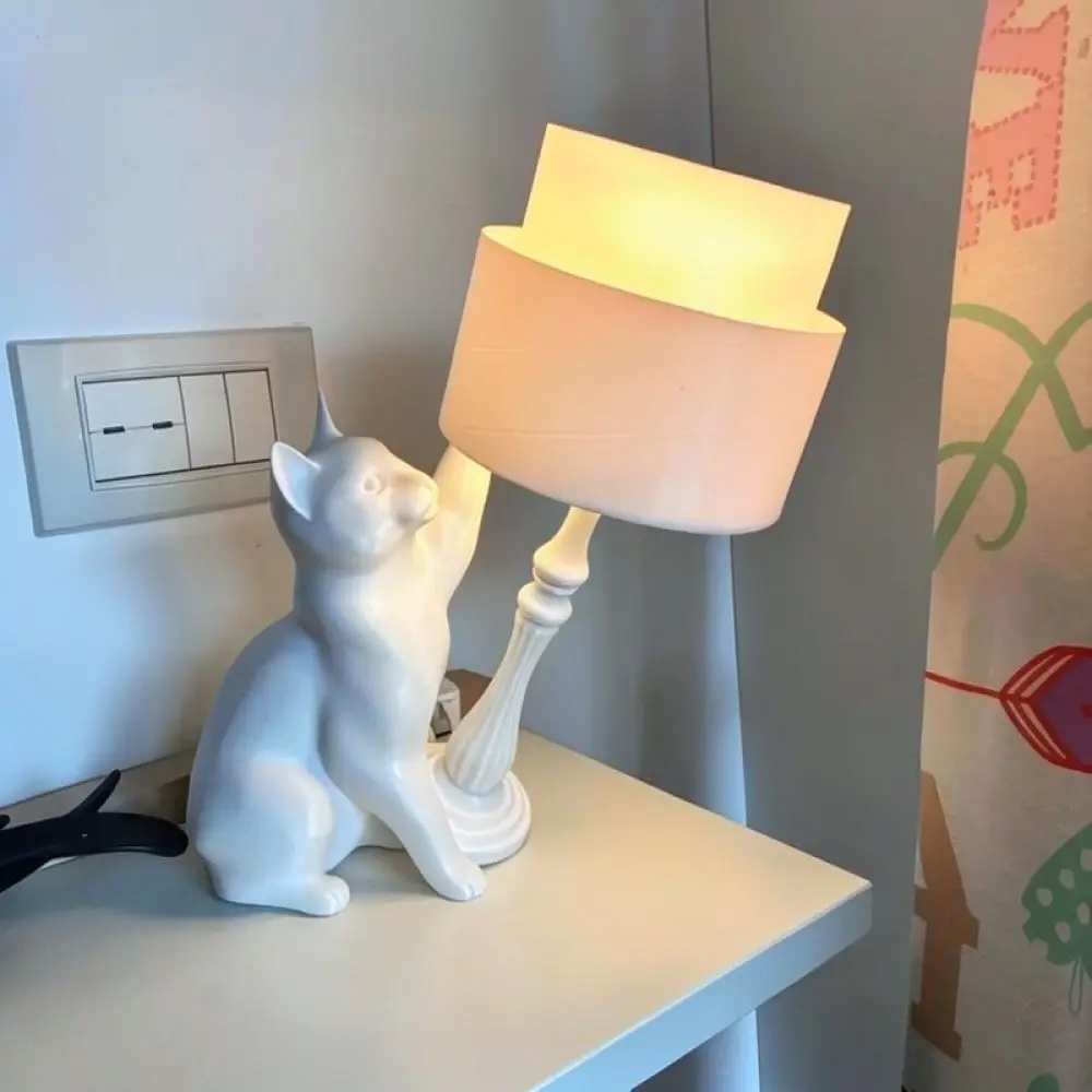 Animal Gravity Desk Light Creative Cat Ornament Decorative Table Lamp Minimalist Home Bedside Night Lighting