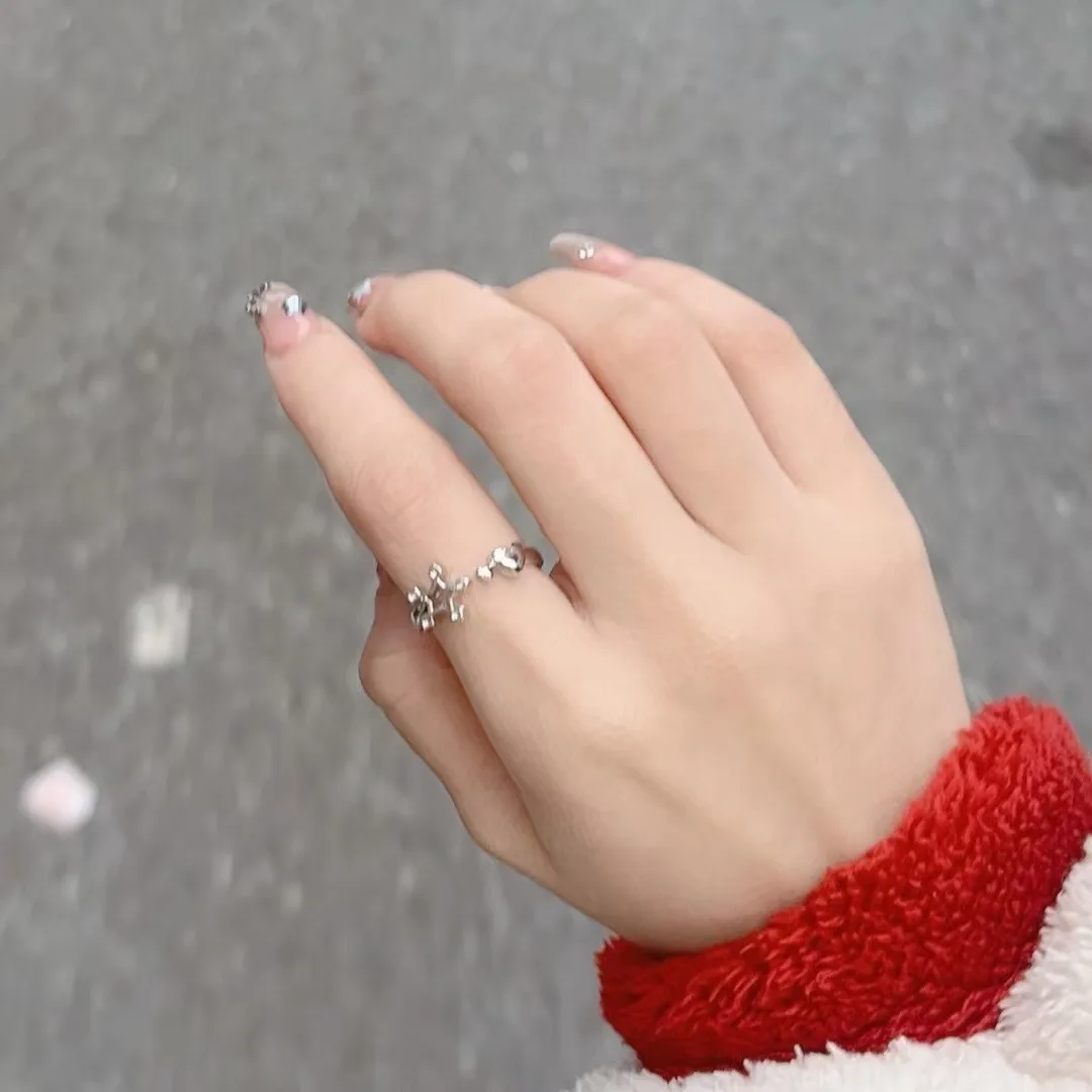 Idol New Series WINTER Fashionable And Minimalist Snowflake Heart Ring With Engraved lettering WINTER.0101.CN Girl Fans Gifts