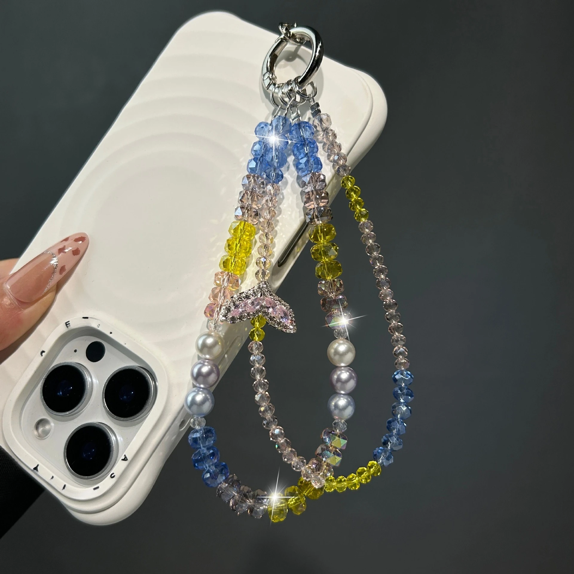 

Light Luxury Fishtail Pendant Pearl Double Layer Crystal Bracelet Exquisite Handcrafted Beaded Women's Hand-held Wrist Lanyard