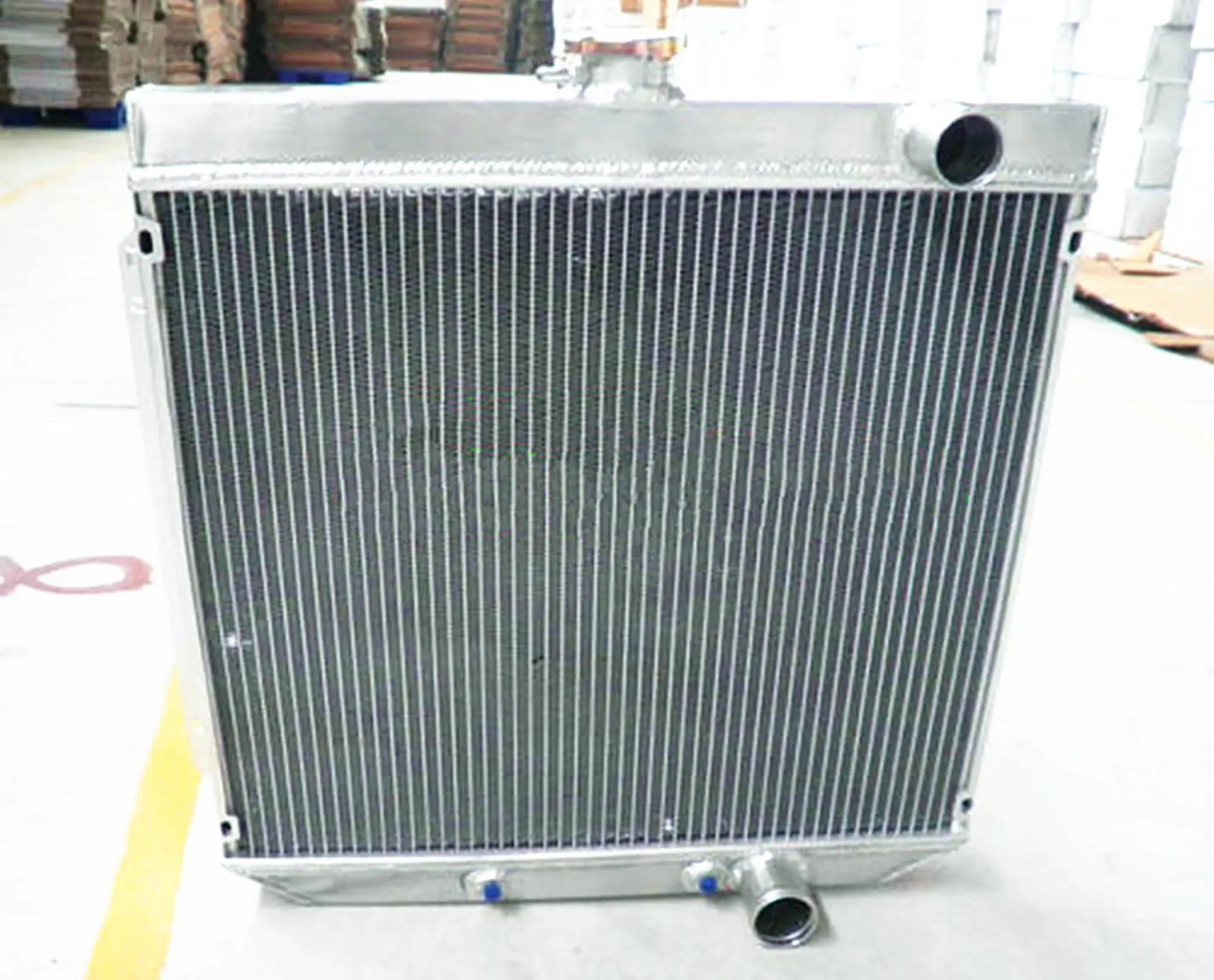 aluminum Radiator For FORD Falcon XR XT XW XY Windsor Engine 289 302 351 6CYL AT/MT