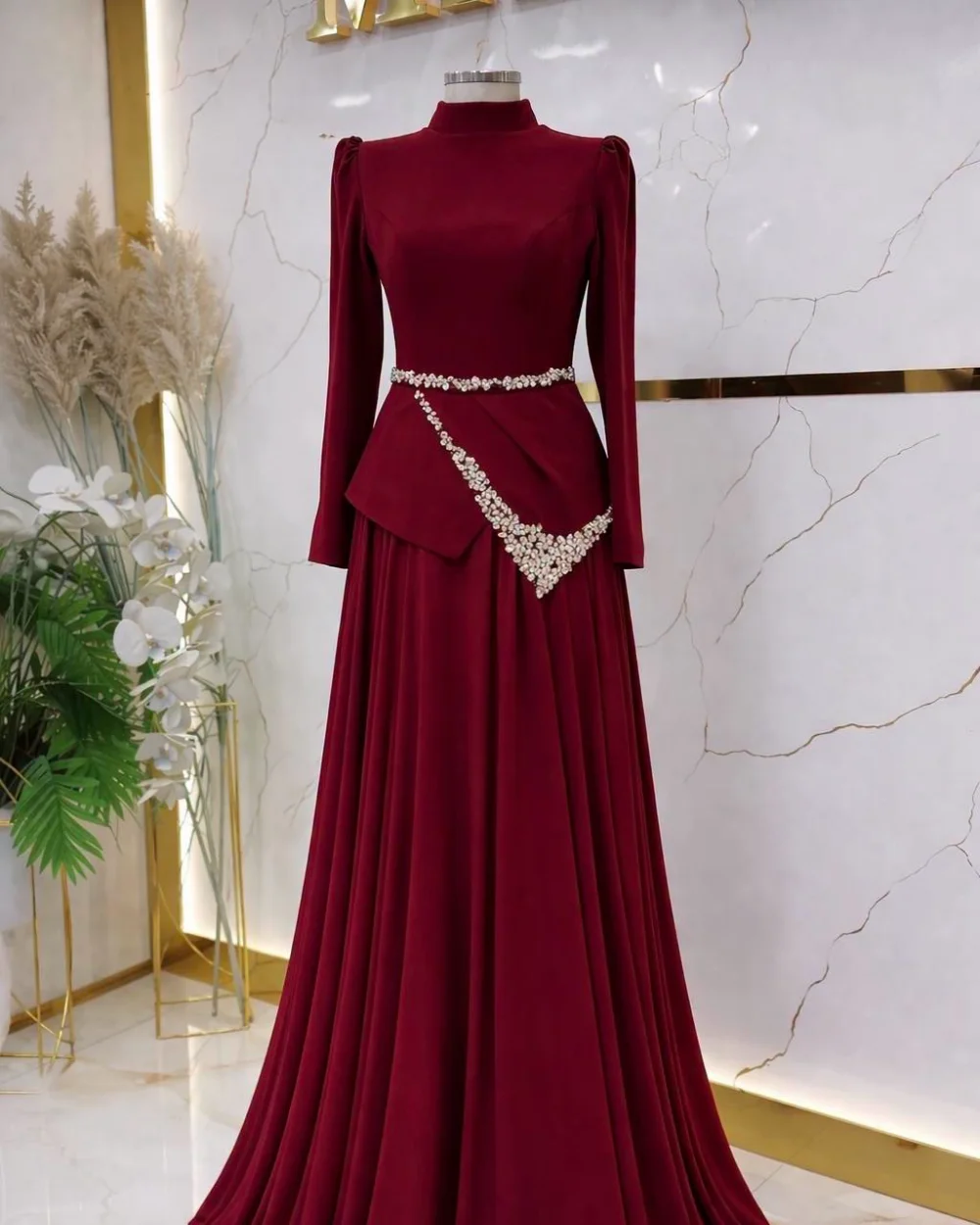 Maßgeschneiderte Retro Damen-Abendkleider mit Strass und Raffungen, A-Linie, Arabischer Hochkragen, Lange Ärmel, Bodenlange Ballkleider