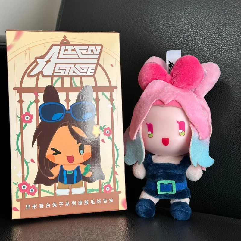 Echt op voorraad Alien Stage Rabbit Series Vinyl Pluche Blind Box Mizi Sua Till Luka Ivan Hyuna Hanger Verjaardag Verrassingsgeschenken